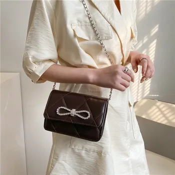 Nové jaro 2021 módní jednoduché textury čisté barvy třásně single taška přes rameno, sklon taška, malé balení 1244