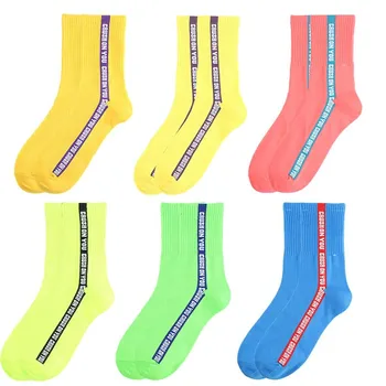 Dámské Ponožky Módní Ženy Fluorescenční Barva Ponožky Ženské Příliv Street Sekce korejské Ponožky Proužek Dopis Sportovní Ponožky 3713