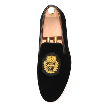 Piergitar 2019 nové Indie ručně vyráběné luxusní výšivkou muži sametové boty Muži šaty boty Hostina a Ples male Plus size mokasíny 8042